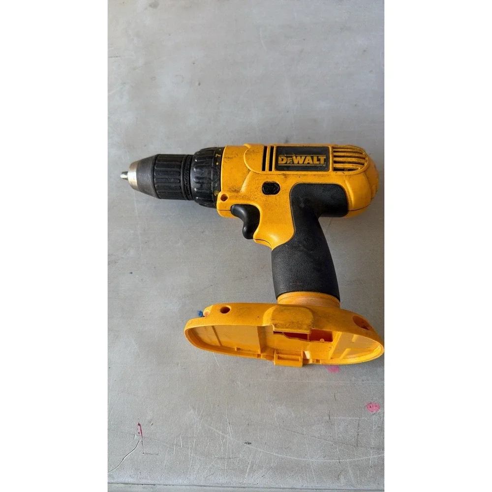 Dewalt‎ Dc825 Cordless Drill/driver 18v No Battery